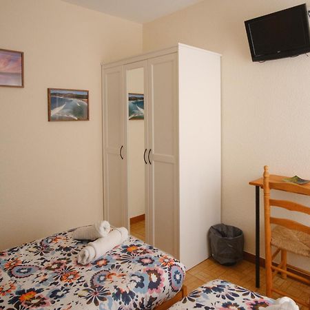 Liquid Surfhouse Hostel Лангре Екстериор снимка