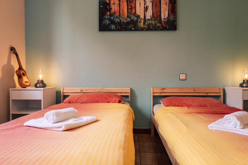 Liquid Surfhouse Hostel Лангре Екстериор снимка