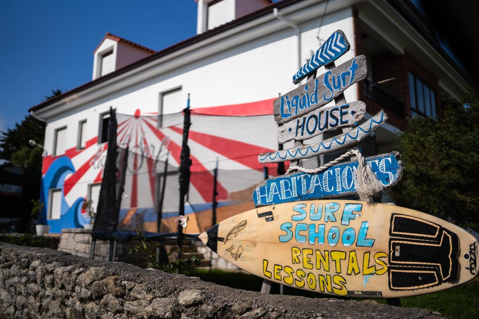 Liquid Surfhouse Hostel Лангре Екстериор снимка