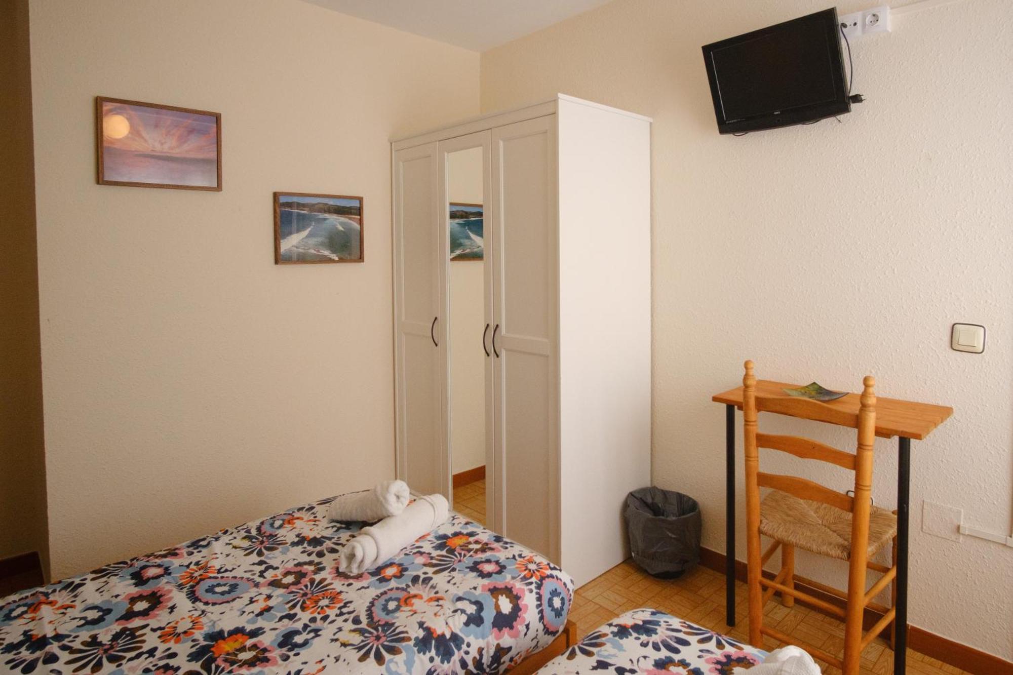 Liquid Surfhouse Hostel Лангре Екстериор снимка
