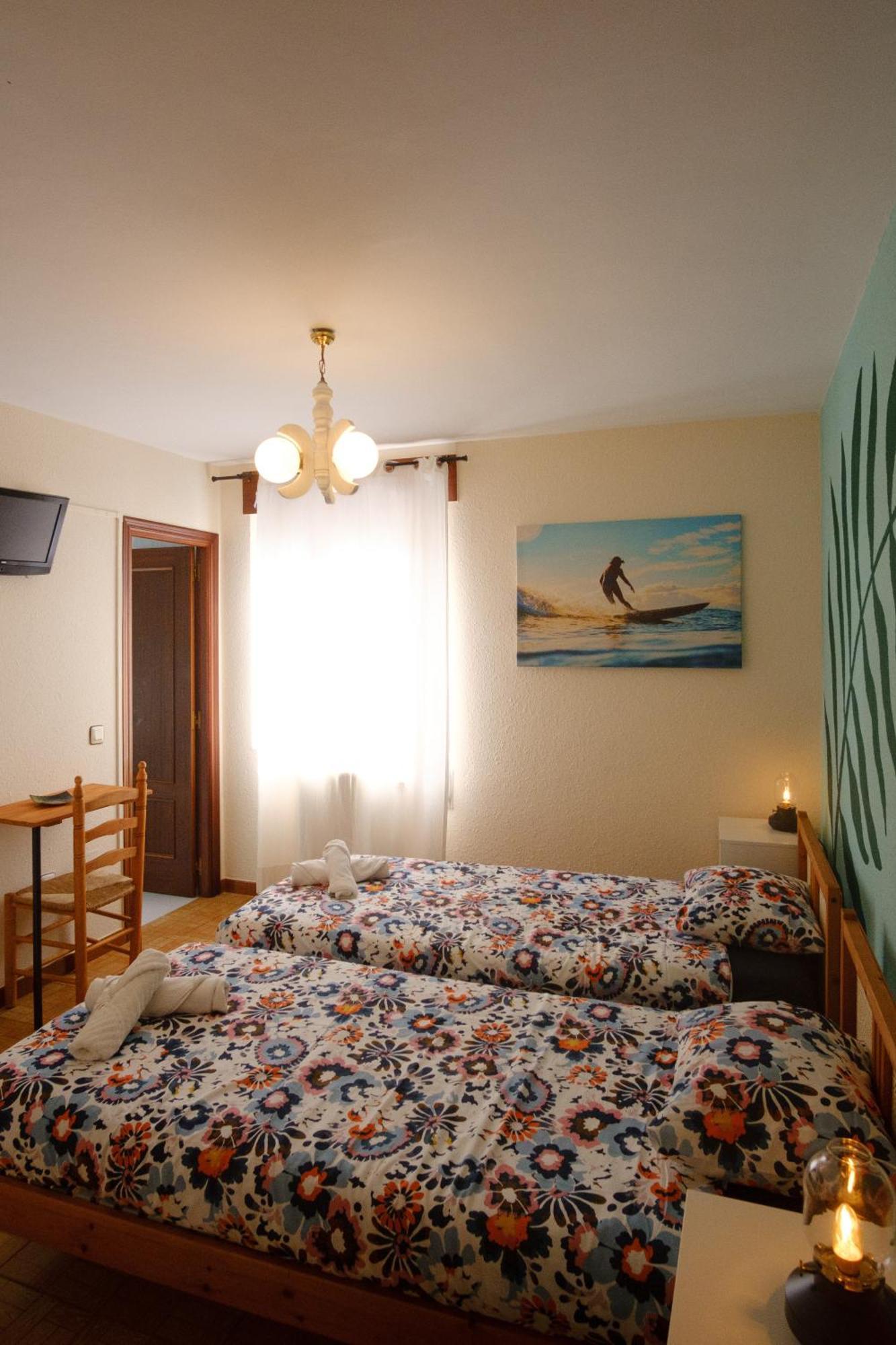 Liquid Surfhouse Hostel Лангре Екстериор снимка